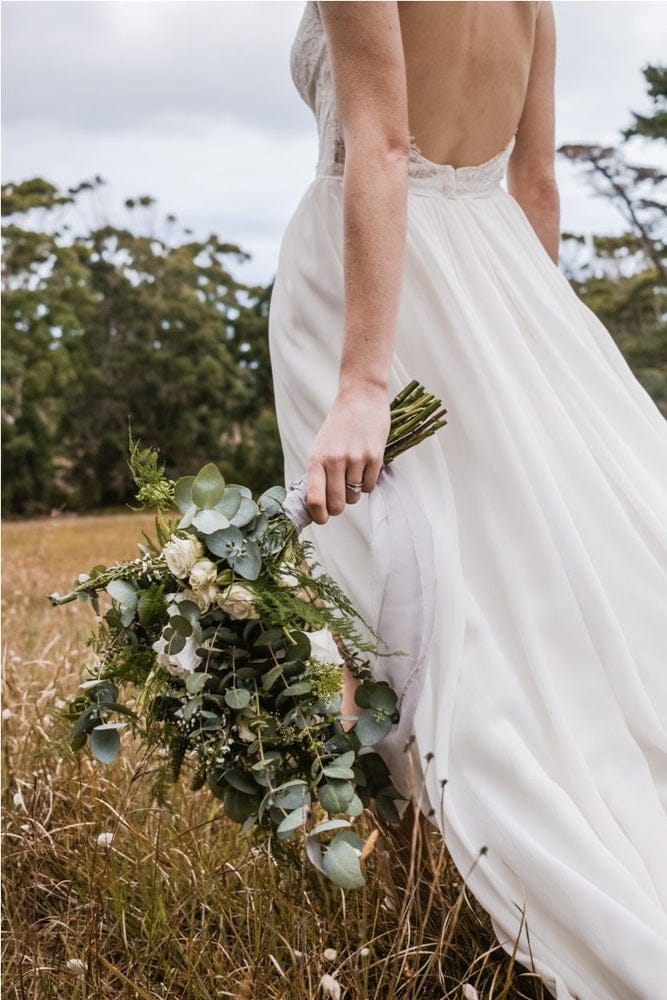 Where To Find The Perfect Lace Wedding Dress For Rustic Country Weddin | Misdress Where To Find The Perfect Lace Wedding Dress For Rustic Country Weddin | Misdress