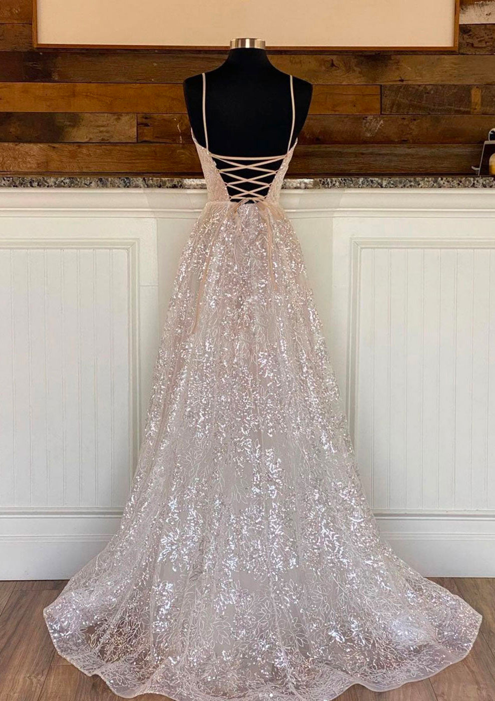 Princess Prom Dress A-line Sweetheart Sleeveless Straps Sweep Train Metallic Yarn