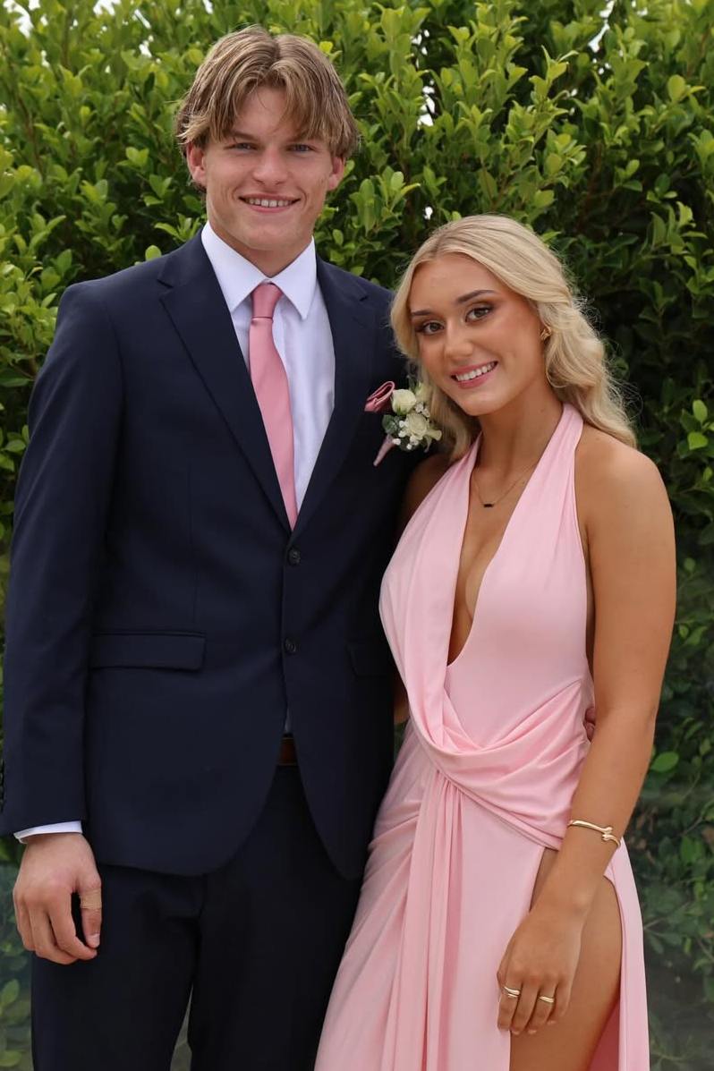 Halter V-Neck Pleated Sleeveless Long Prom Dress High Slit