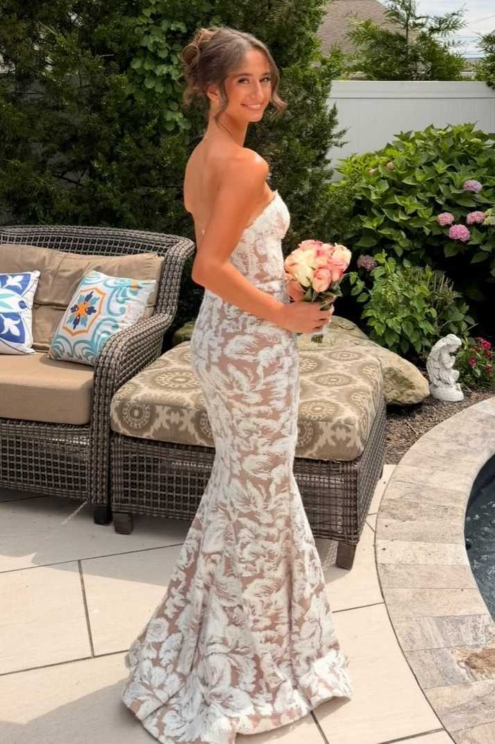 Strapless Lace Sleeveless Mermaid Long Formal Evening Gown