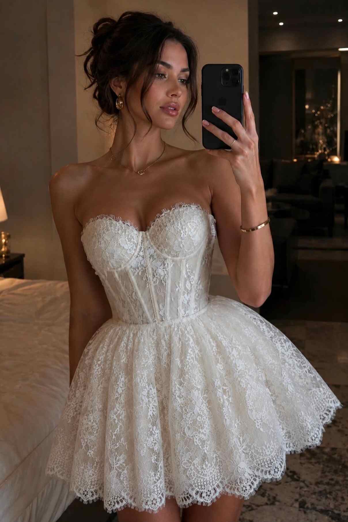 White Ball Gown Sweetheart Sleeveless Lace Short Homecoming Dress