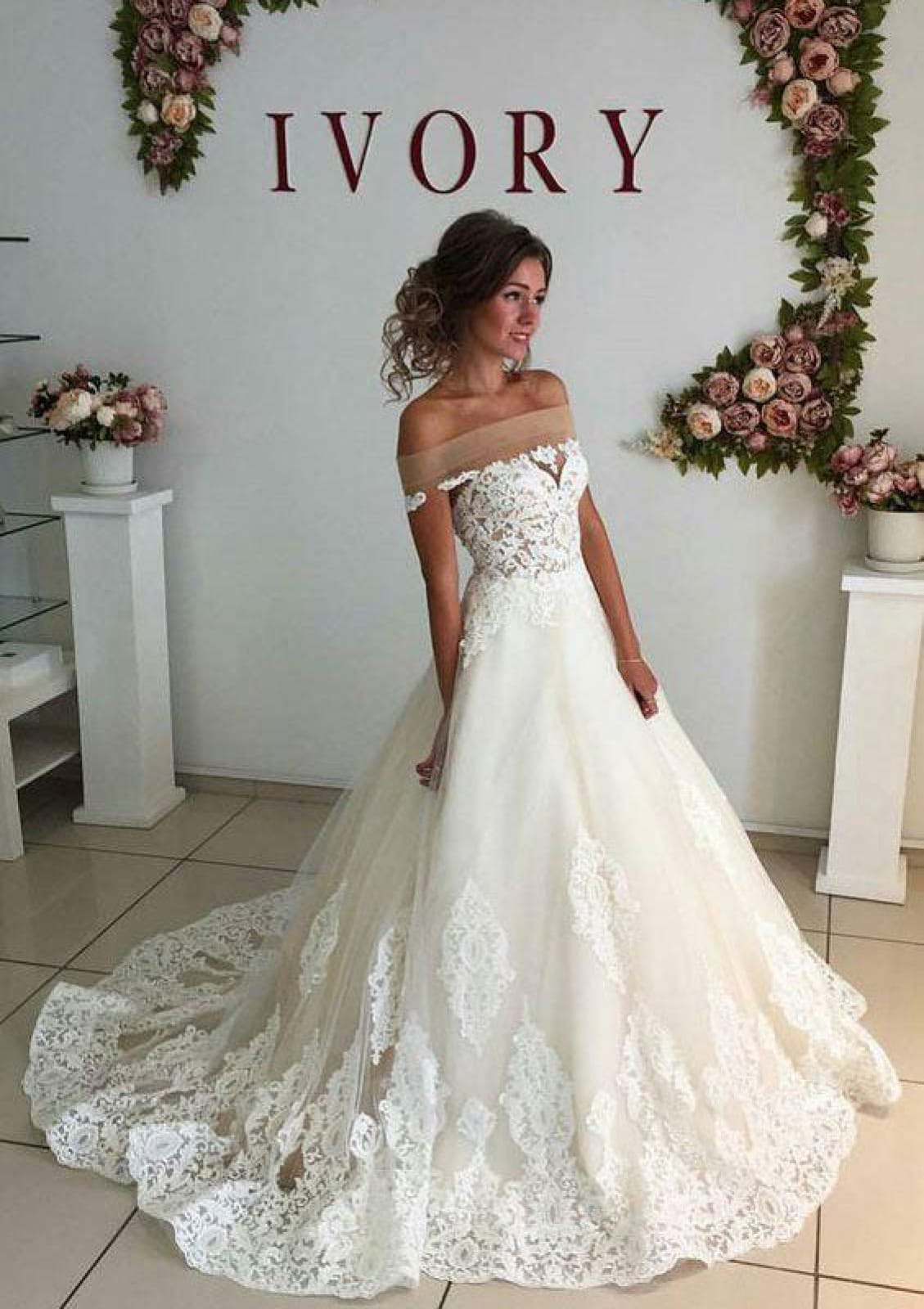 Off Shoulder Illusion Straight Neck Court Train Tulle