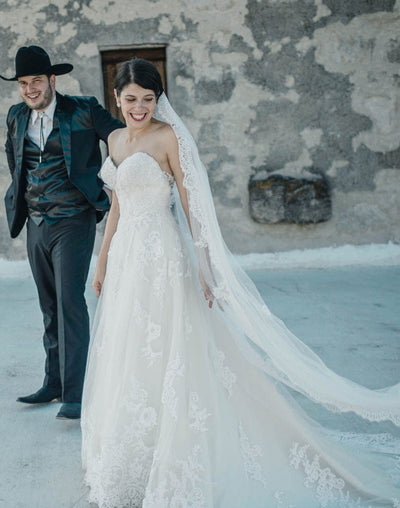 10 Stunning Sweetheart Neckline Wedding Dresses You'll Love