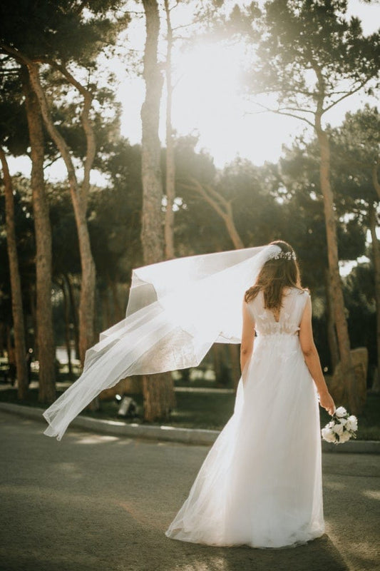 Guide To Wedding Veils: Popular Styles And Lengths