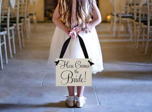 13 Most Adorable Flower Girl Baskets For Elegant Wedding