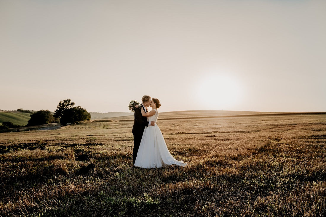 How to plan a wedding in 6 months or less, REALLY! Step by Step Guide
