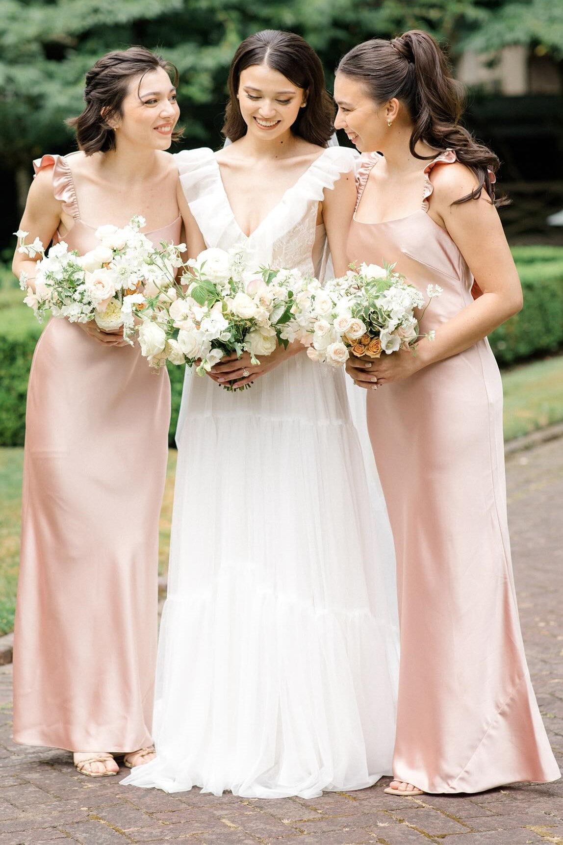 Elegant Flutter Sleeve Backless Long Dress In Plush Pink