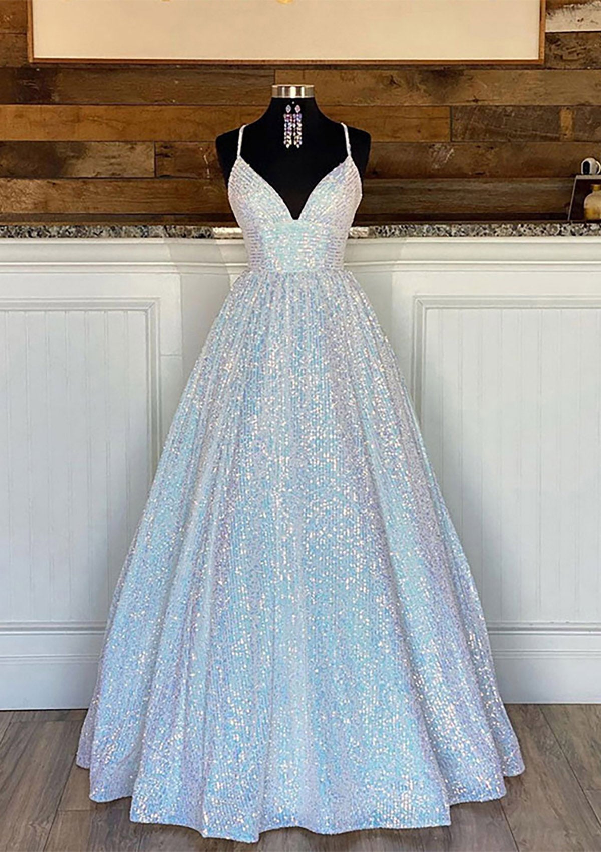 Ball Gown Prom Dress Sleeveless V Neck Floor-Length Sequined Sparkling