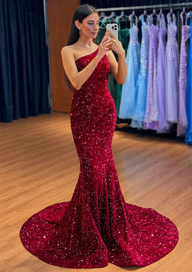 Robe de soirée sirène asymétrique en velours bordeaux et sequins