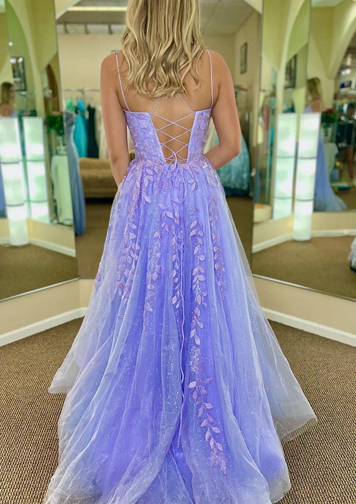 A-line Prom Dress Scoop Neck Spaghetti Straps Sweep Train Appliqued Tulle Glitter