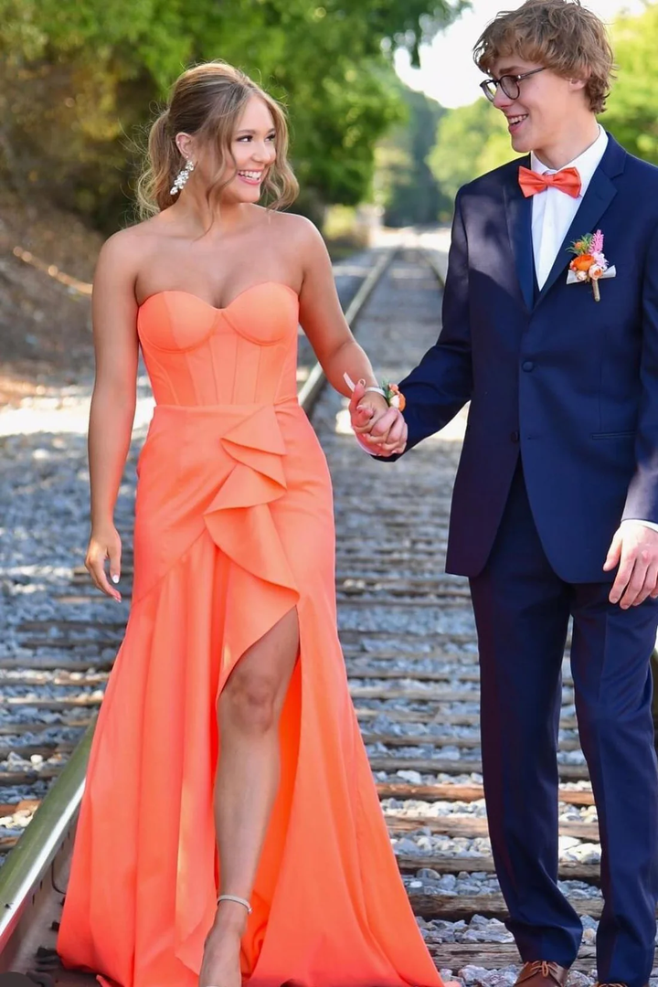 Strapless Sweetheart A-Line Satin Pleated Sleeveless Formal Prom Dress