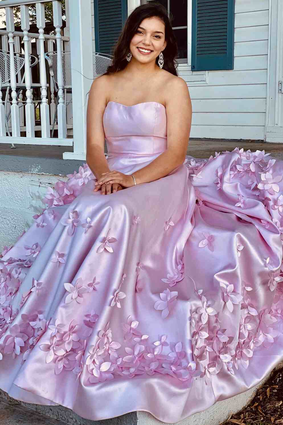 A-Line Strapless Empire-Waist Prom Dress Featuring Elegant 3D Floral Appliques