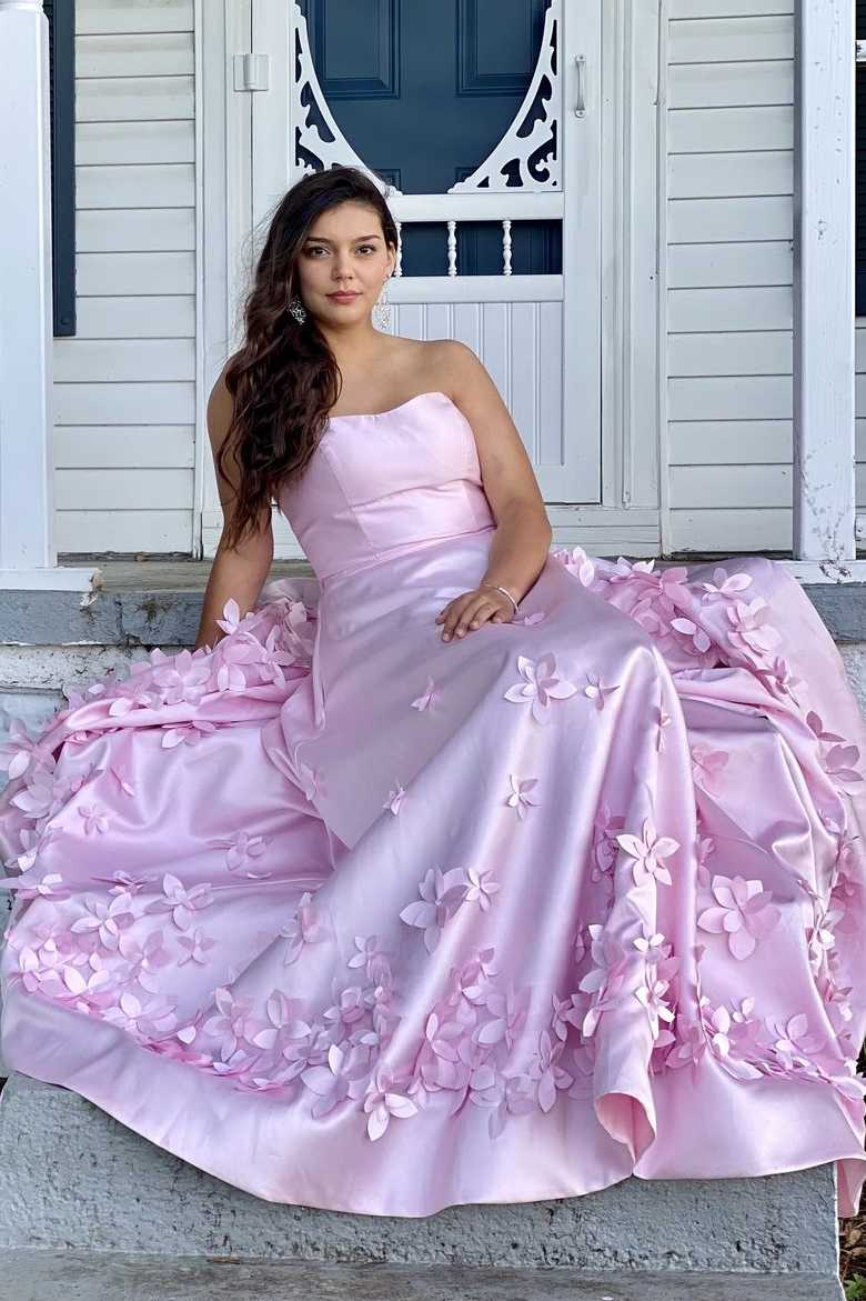 A-Line Strapless Empire-Waist Prom Dress Featuring Elegant 3D Floral Appliques