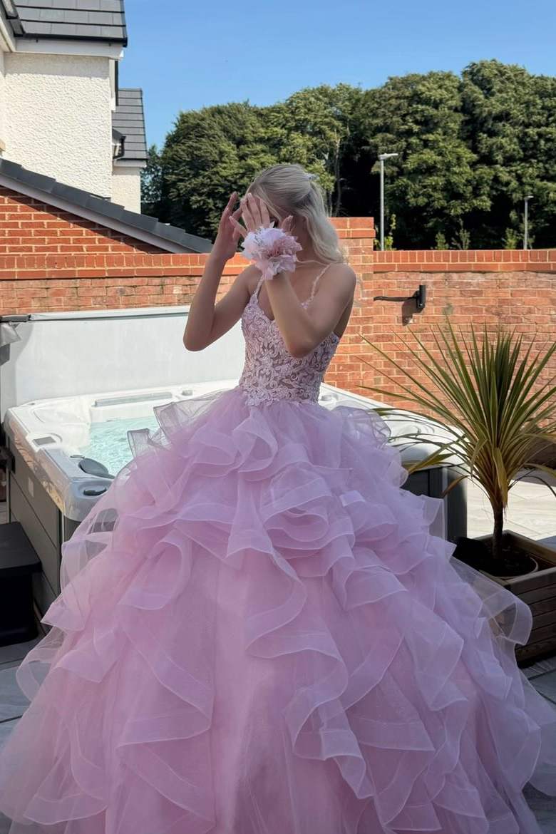 Elegant Spaghetti Strap Ruffled Tulle Long Formal Prom Dress