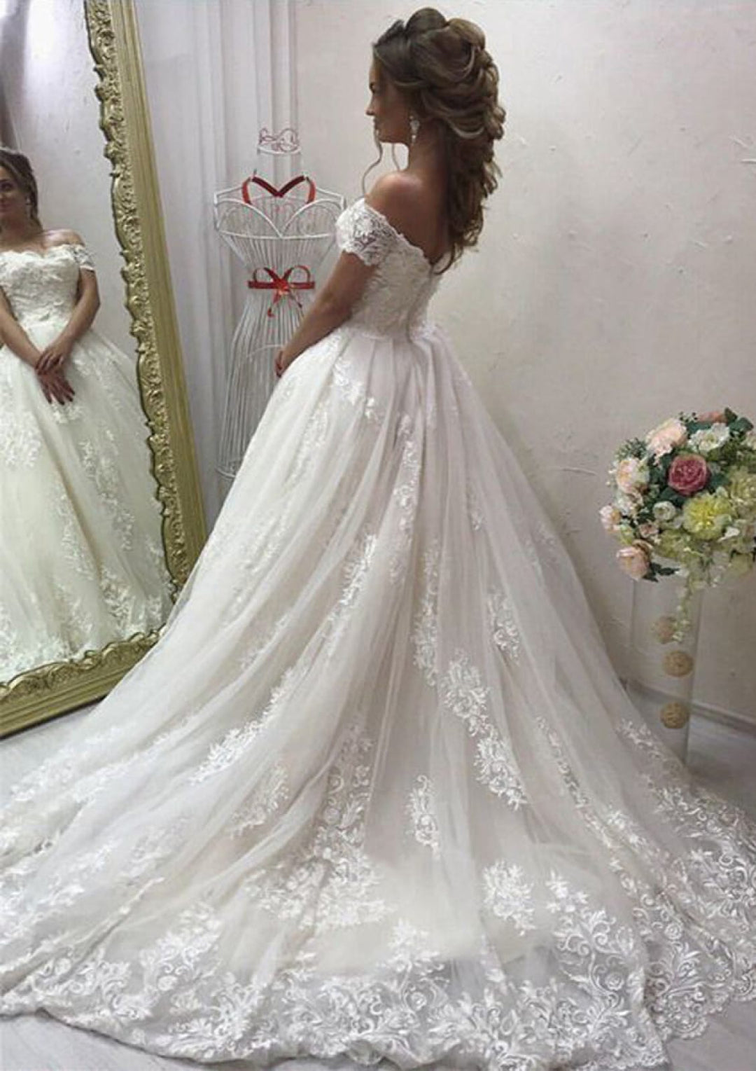Ball Gown Off Shoulder Sweetheart Court Lace Tulle Wedding Dress Ball Gown Off Shoulder Sweetheart Court Lace Tulle Wedding Dress