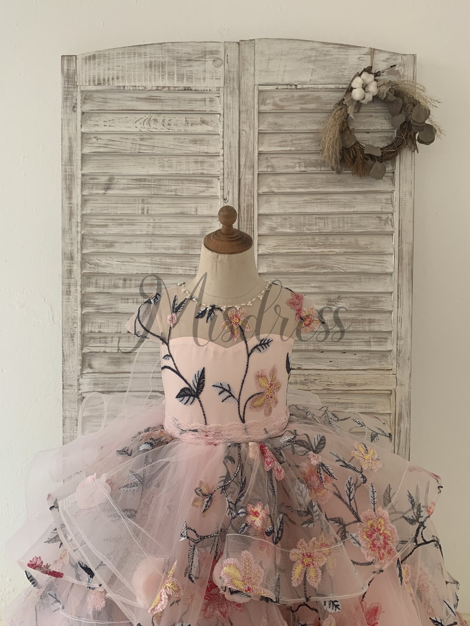 Embroidery Lace Tulle Cap Sleeves Keyhole Back Wedding Flower Girl Dress Kids Party Dress