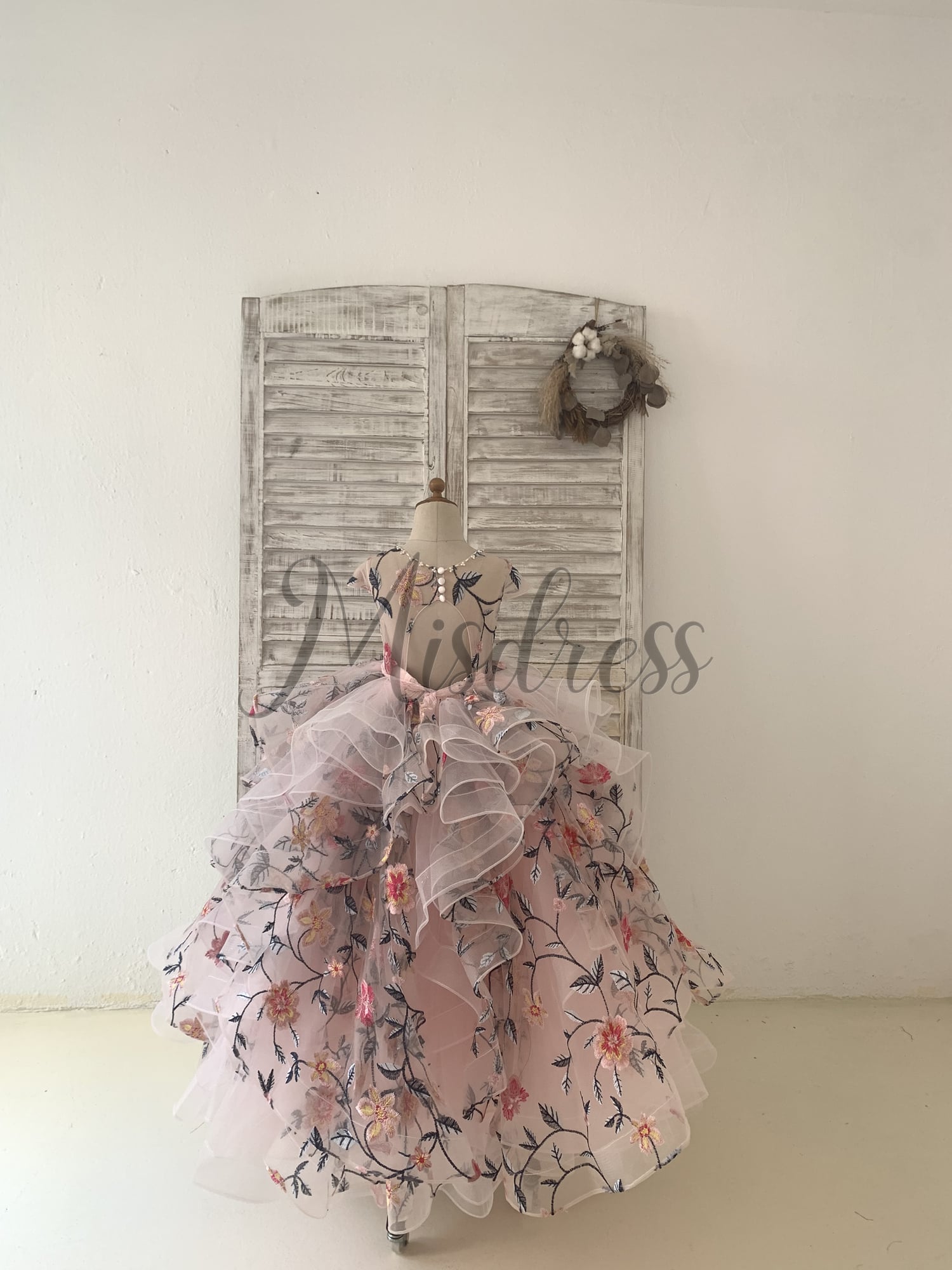 Embroidery Lace Tulle Cap Sleeves Keyhole Back Wedding Flower Girl Dress Kids Party Dress