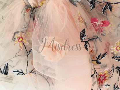 Ball Gown Embroidery Lace Tulle Cap Sleeves Keyhole Back Wedding Flower Girl Dress Kids Party Dress