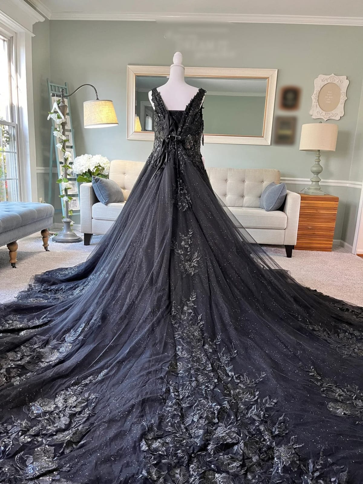 black color wedding dress Glitter Embroidered Lace A-line Cathedral Gothic SL40 FEB 2025 Elegant black wedding dress Color:Custom Color (Special Instructions for Seller） Jennifer Lopez's Best Red