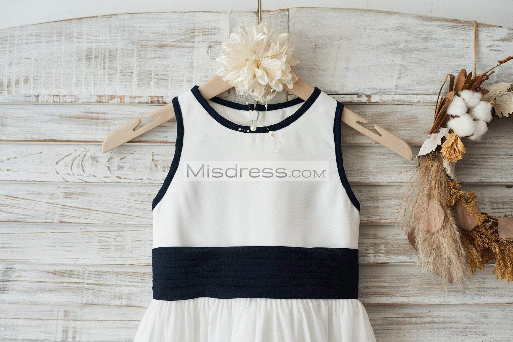 Ivory Chiffon Wedding Flower Girl Dress Junior Bridesmaid Dress, Bow 8T --- Chest = 27 inches/ Waist = 26 inches/ Hollow to mid-calf = 34.5 inches Ivory Chiffon Wedding Flower Girl Dress Junior Bridesmaid Dress, Bow 8T --- Chest = 27 inches/ Waist = 26 inches/ Hollow to mid-calf = 34.5 inches