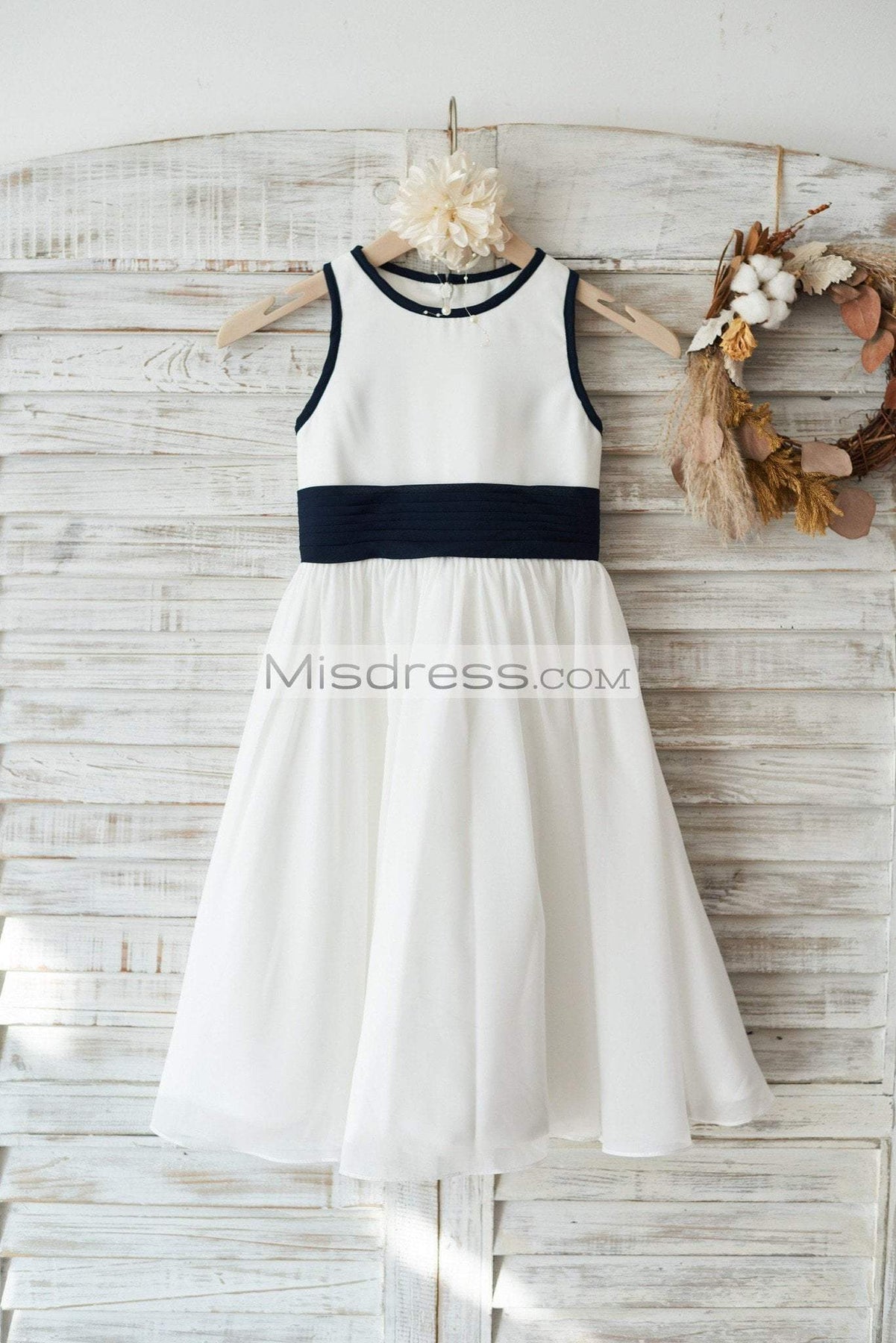Ivory Chiffon Wedding Flower Girl Dress Junior Bridesmaid Dress, Bow 8T --- Chest = 27 inches/ Waist = 26 inches/ Hollow to mid-calf = 34.5 inches Ivory Chiffon Wedding Flower Girl Dress Junior Bridesmaid Dress, Bow 8T --- Chest = 27 inches/ Waist = 26 inches/ Hollow to mid-calf = 34.5 inches