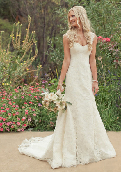 A-line Strap Button Sweetheart Court Lace Bridal Wedding 