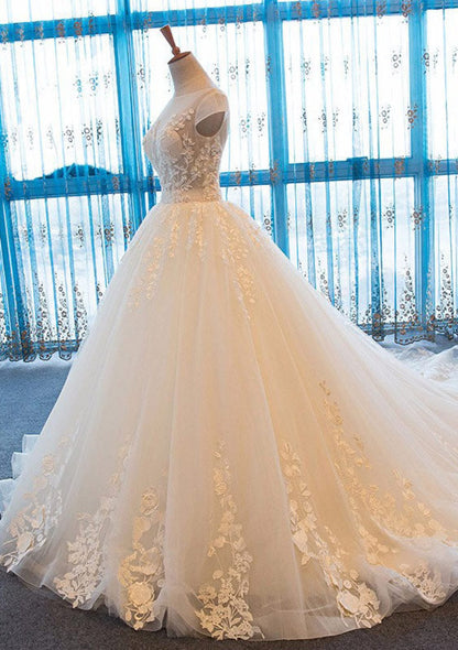 A-Line/Princess Bateau Cap Sleeve Chapel Wedding Dress Lace 