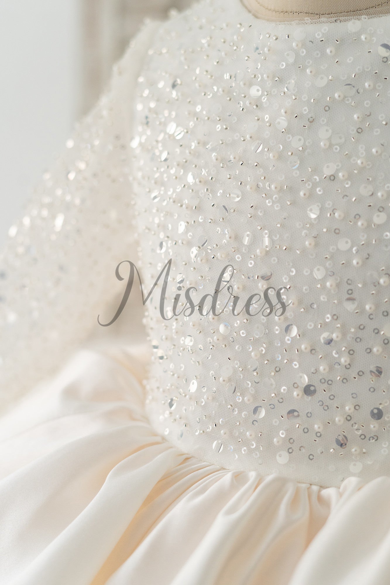 Long Sleeves V Back Crystal Beaded Tulle Satin Wedding Flower Girl Dress Kids Party Dress