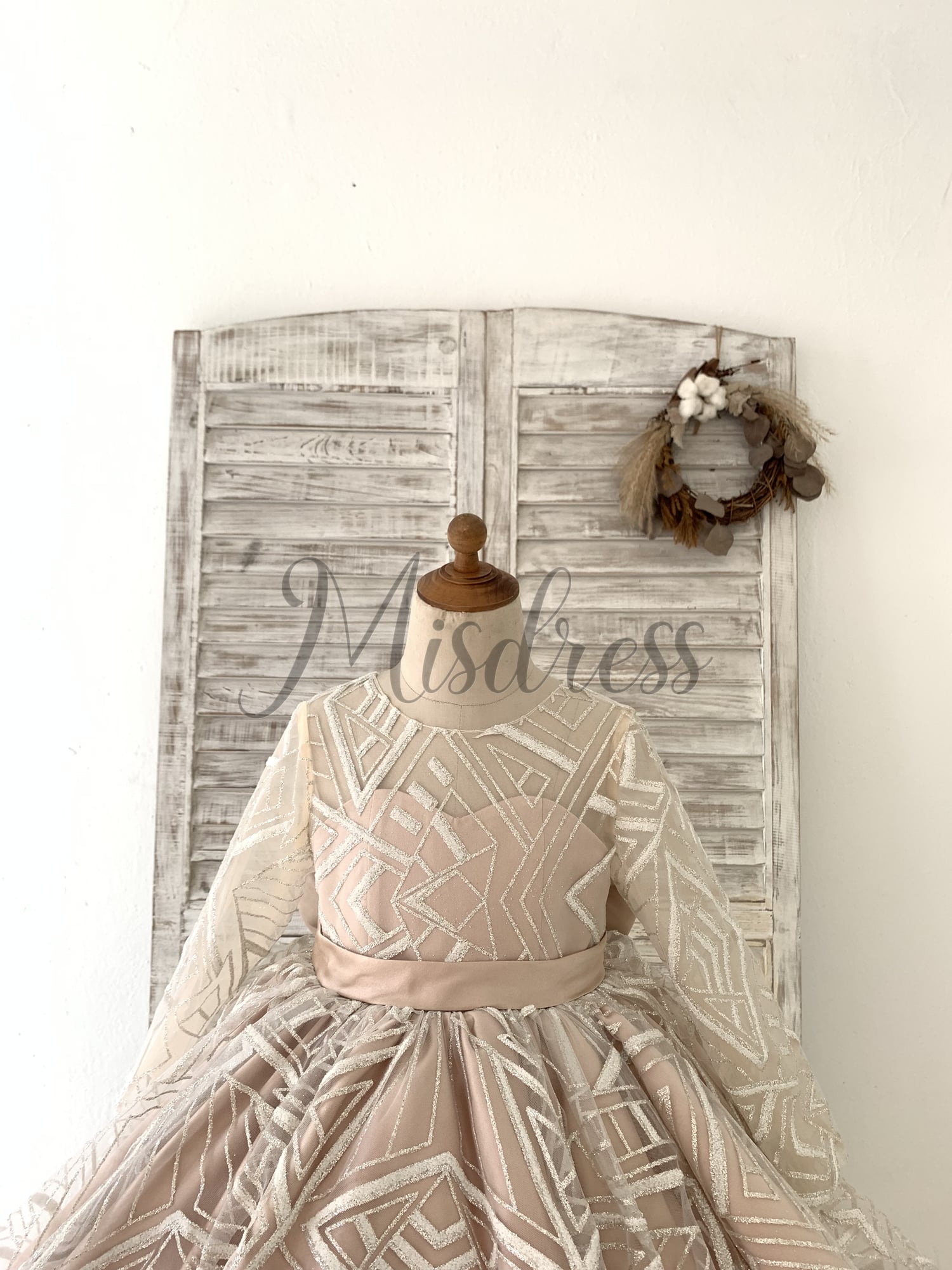 Long Sleeves V Back Glittering Lace Champagne Satin Wedding Flower Girl Dress Kids Party Dress