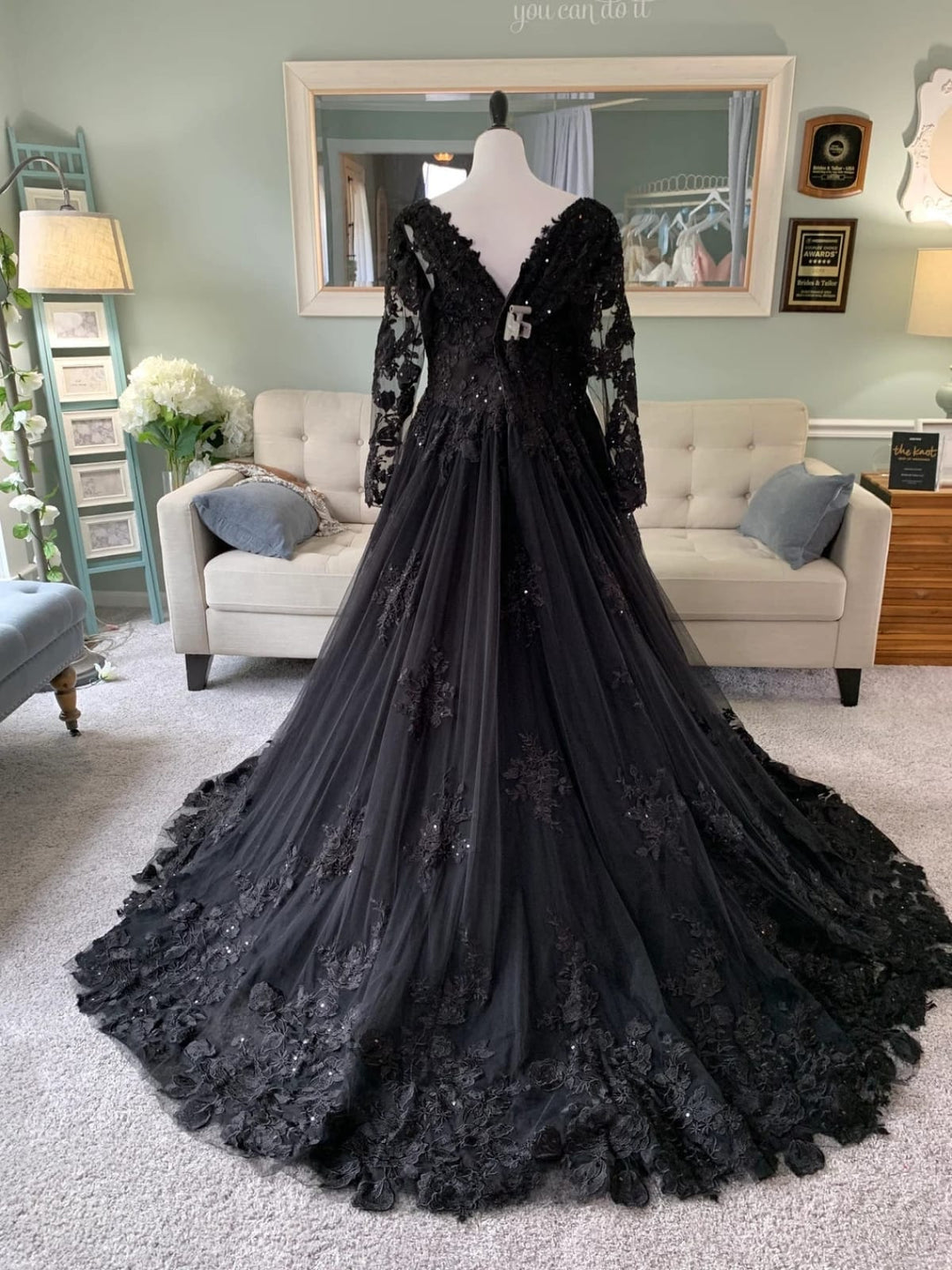 V Neck Long Sleeve Ballgown Black Lace Tulle Gothic Wedding Dress V Neck Long Sleeve Ballgown Black Lace Tulle Gothic Wedding Dress
