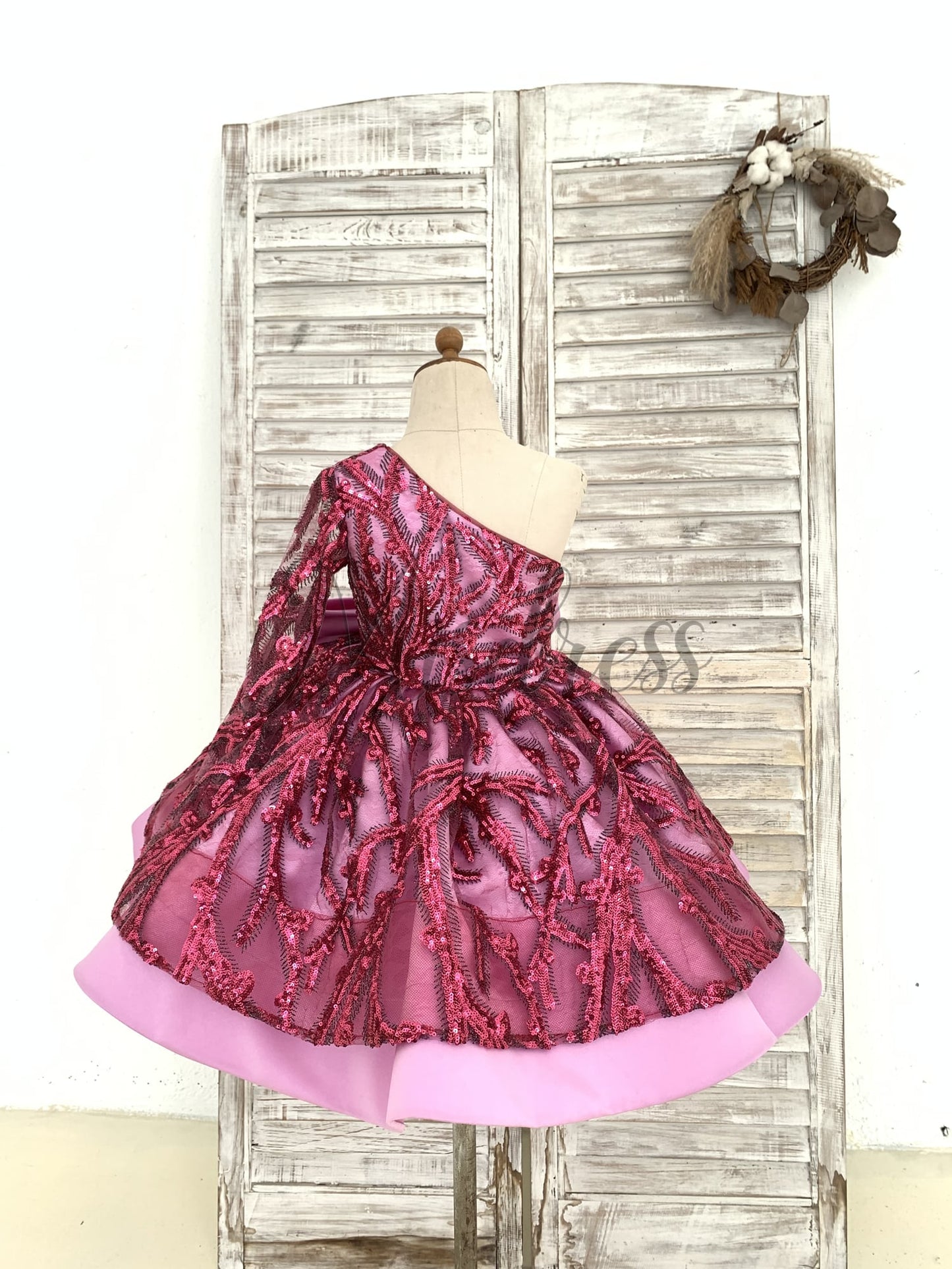 One Shoulder Single Sleeves Fuchsia Sequin Satin Wedding Flower Girl Dress Kids Birthday Party Dress