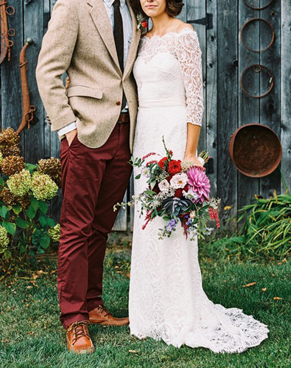 Robe de mariée colonne en dentelle à épaules dénudées avec manches 3/4