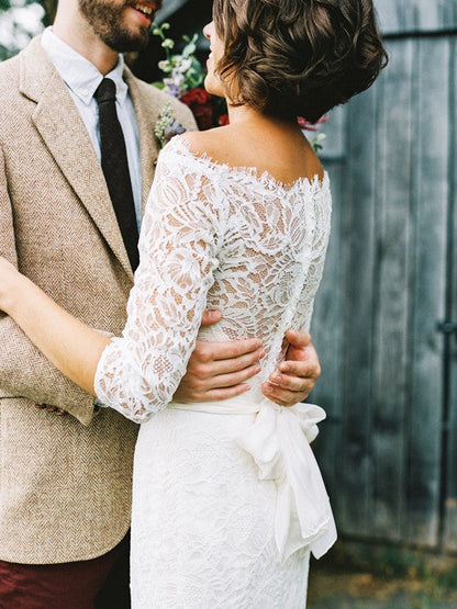 Robe de mariée colonne en dentelle à épaules dénudées avec manches 3/4
