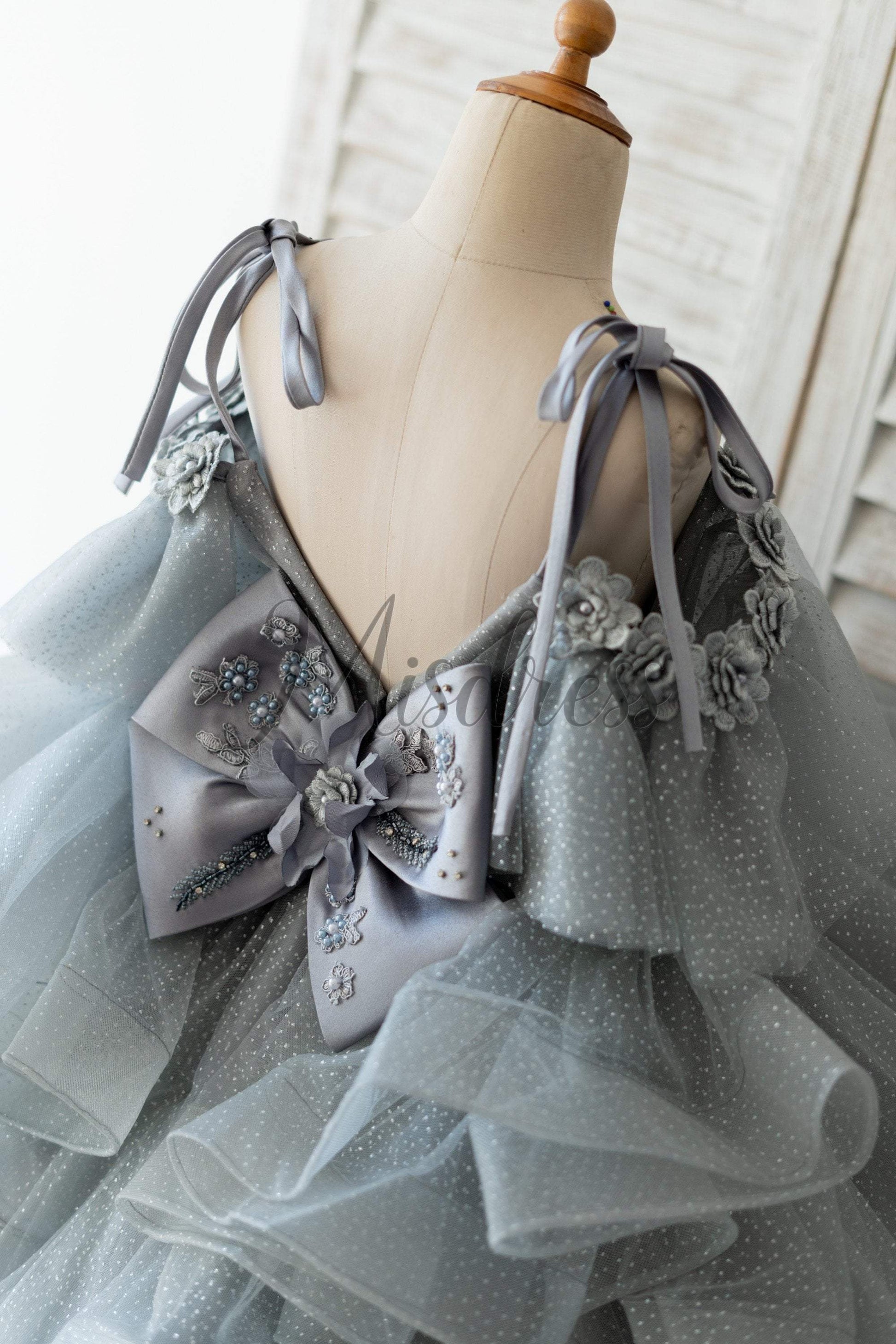 Silver Gray Glittering Tulle Spaghetti Straps V Back Wedding Flower Girl Dress Kids Party Dress