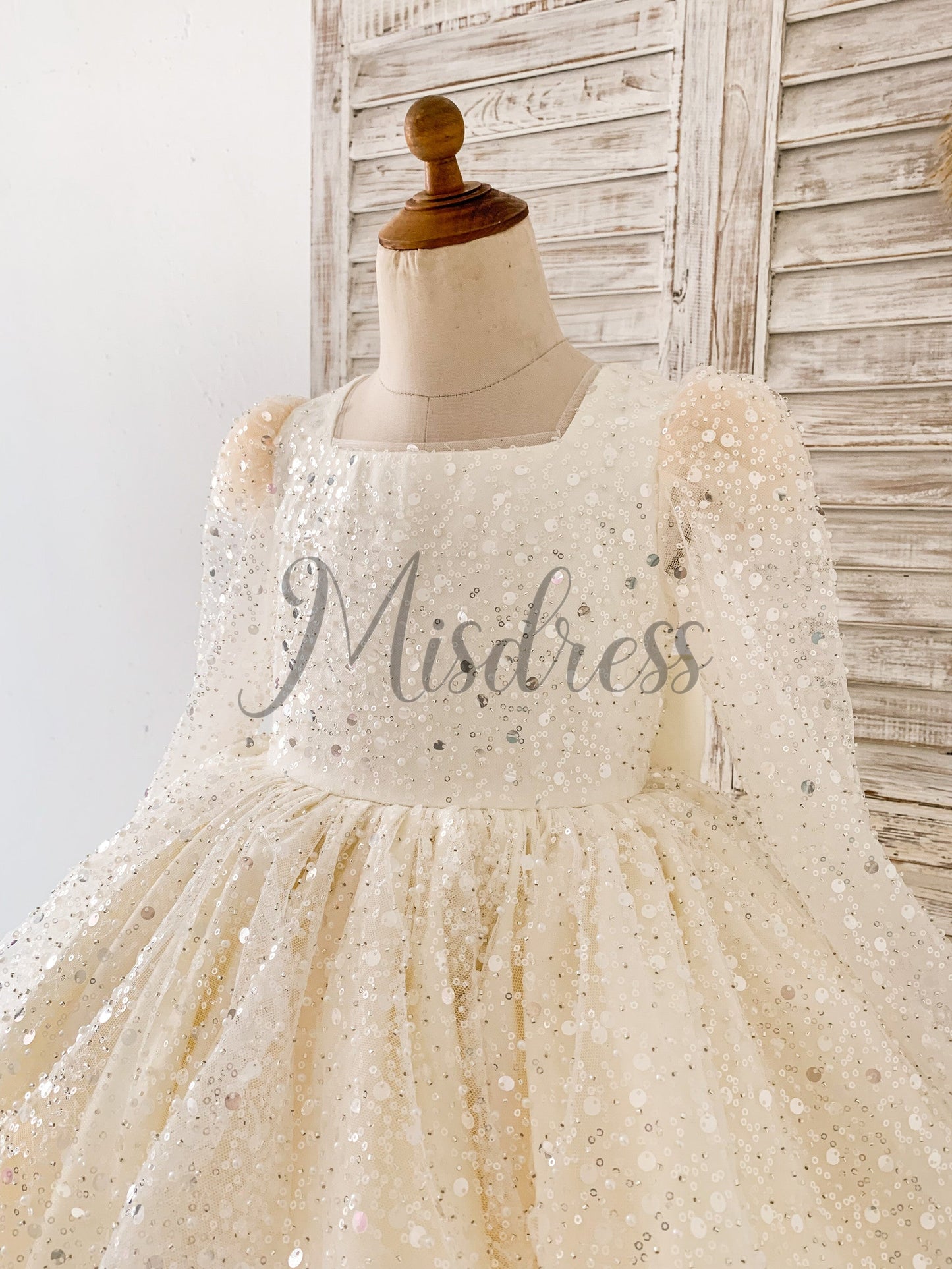 Square Neck Long Sleeves Crystal Beaded Wedding Flower Girl Dress Horsehair Hem