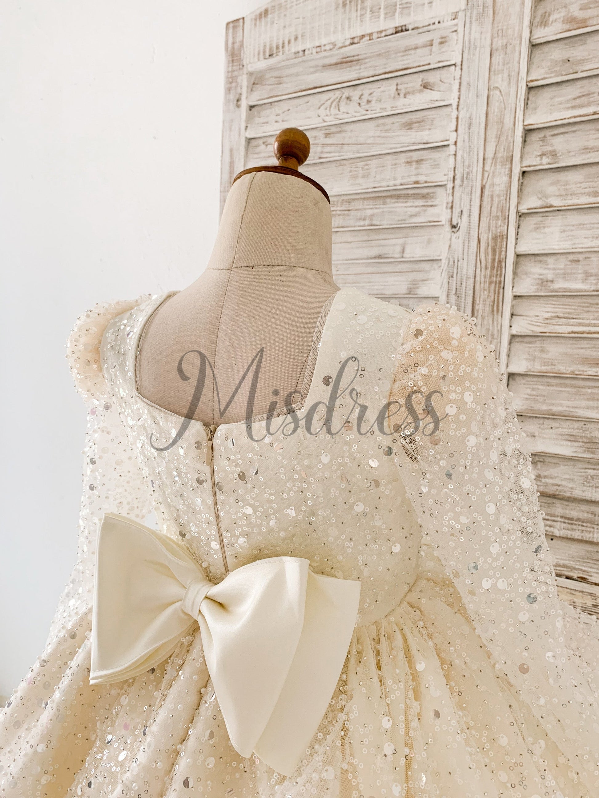Square Neck Long Sleeves Crystal Beaded Wedding Flower Girl Dress Horsehair Hem