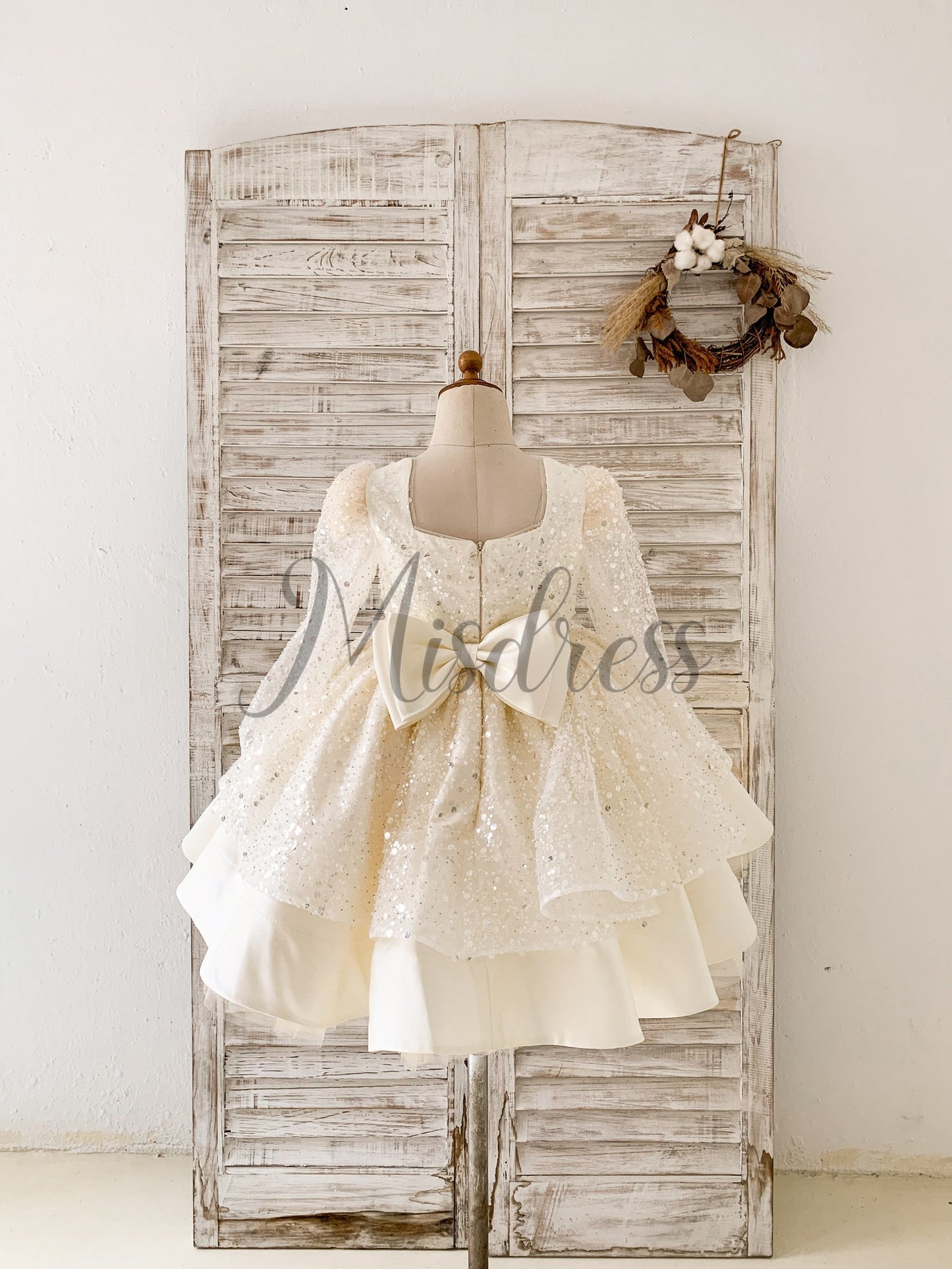 Square Neck Long Sleeves Crystal Beaded Wedding Flower Girl Dress Horsehair Hem