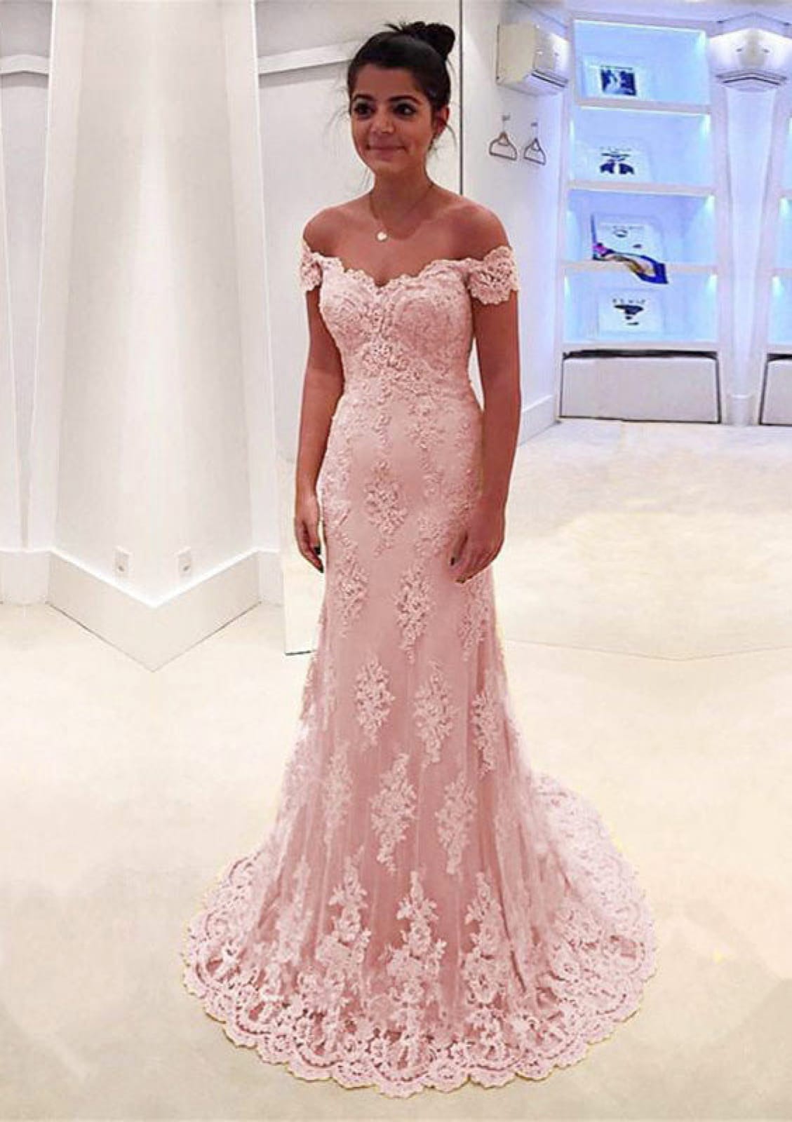 A-Line/Princess Sleeveless Off-The-Shoulder Sweep Train Lace