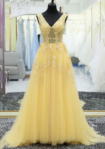 Tulle Prom Dress A-Line/Princess V-Neck Court Train